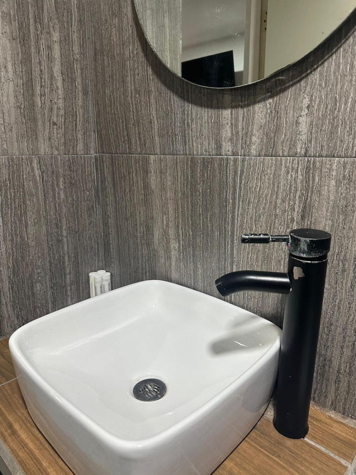 Apartamentos Ambassador Tijuana Exteriör bild